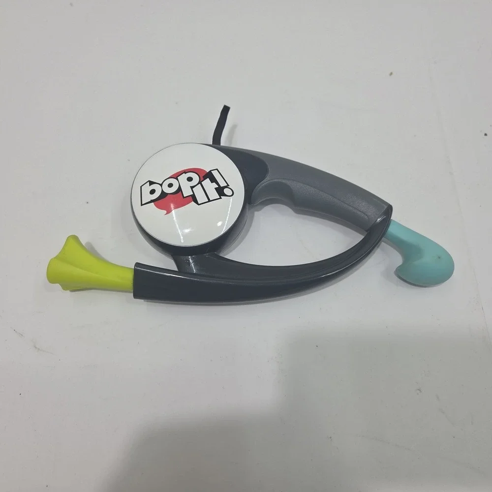 Hasbro B7428 Bop It! Game